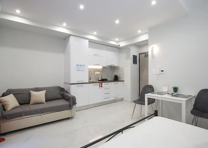 #ioanna Roomore 1